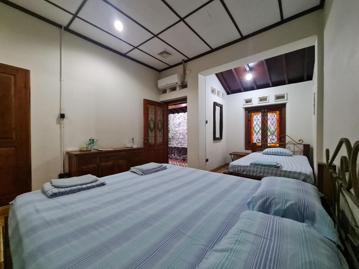 Omah Pitoe Yogya Homestay Yogyakarta Bagian luar foto