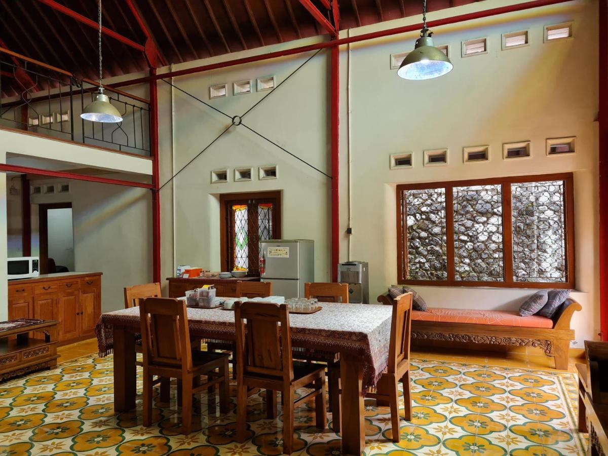 Omah Pitoe Yogya Homestay Yogyakarta Bagian luar foto