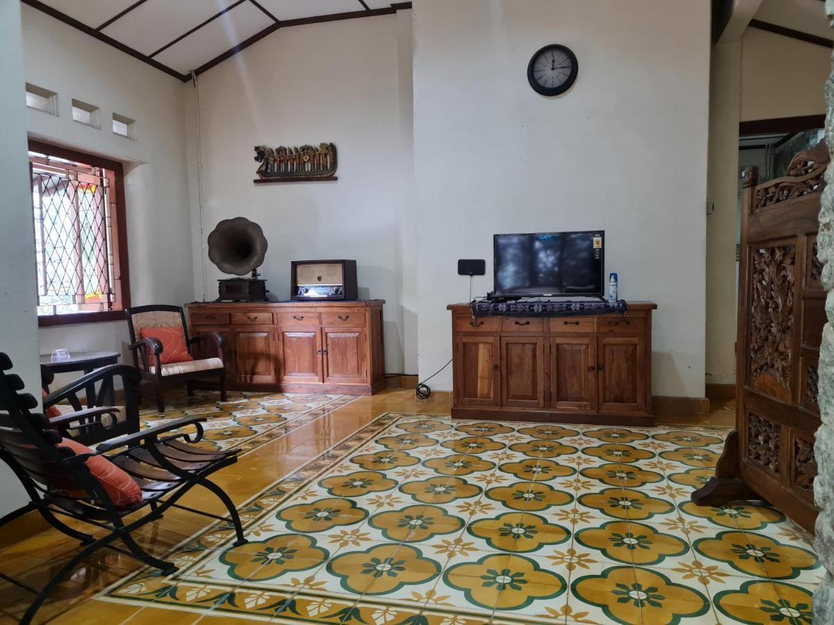 Omah Pitoe Yogya Homestay Yogyakarta Bagian luar foto