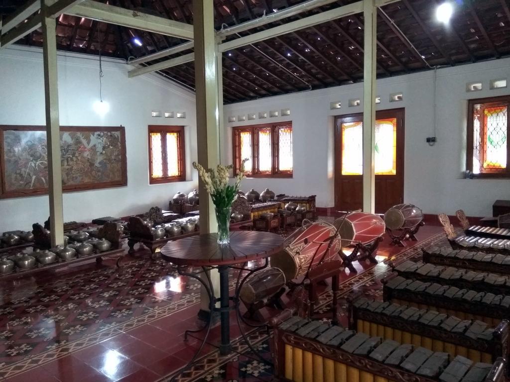 Omah Pitoe Yogya Homestay Yogyakarta Bagian luar foto