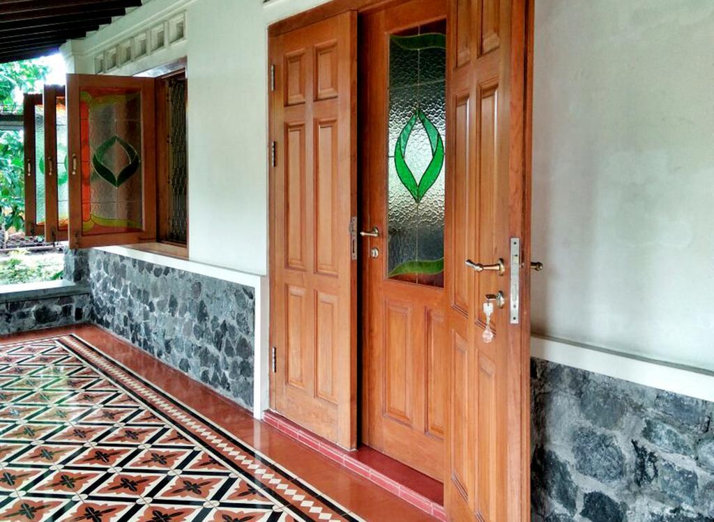 Omah Pitoe Yogya Homestay Yogyakarta Bagian luar foto