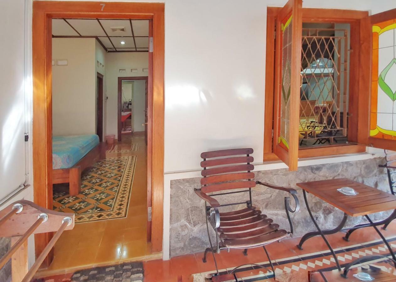 Omah Pitoe Yogya Homestay Yogyakarta Bagian luar foto